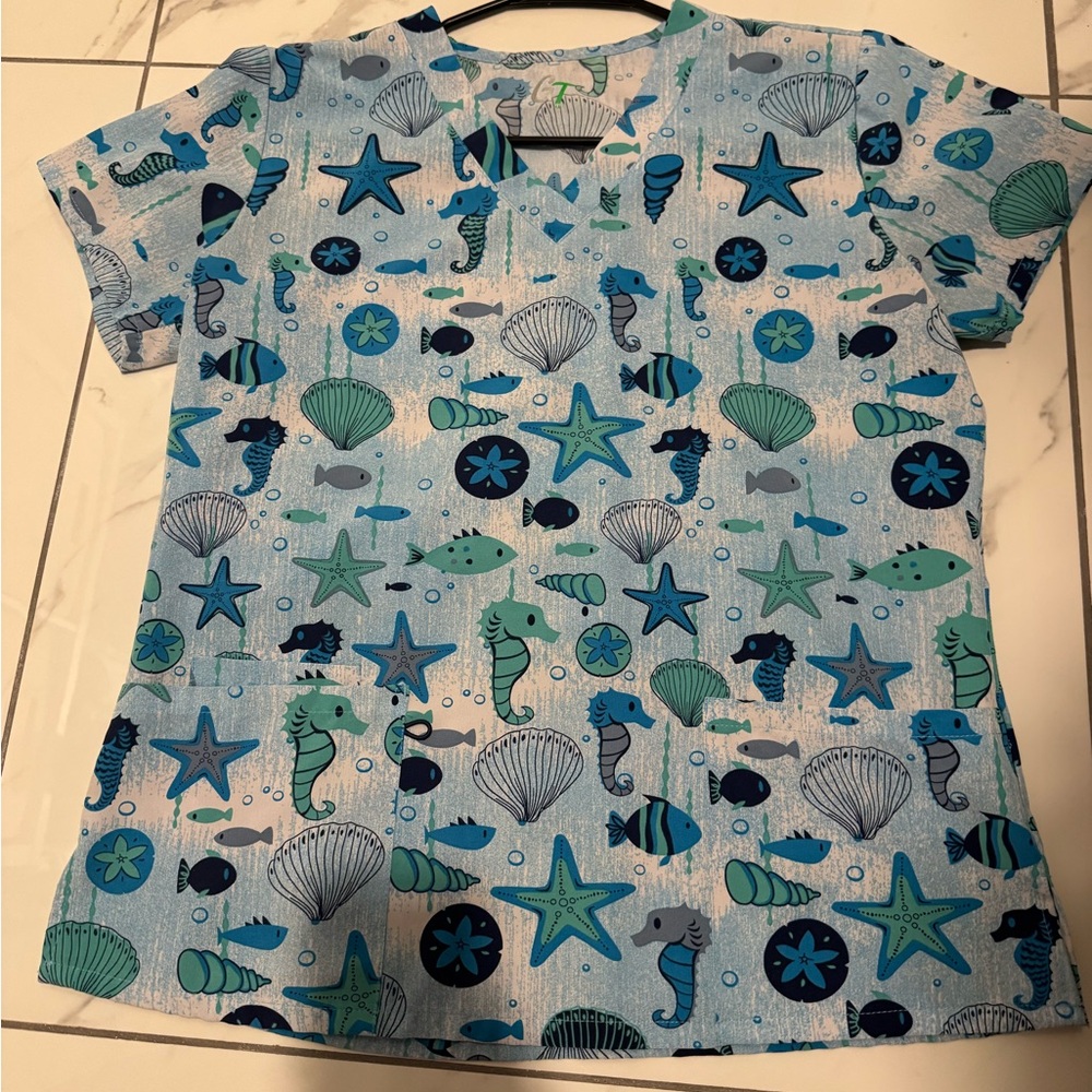 Blue Sea Life Print Women's Scrub Top
